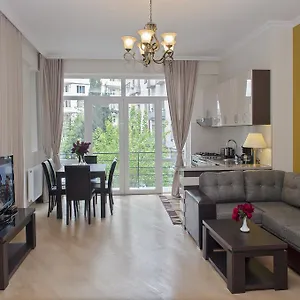 https://tiflislux-apartment.alltbilisihotels.com